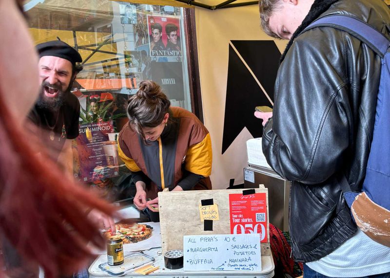 Spinning Records and Pizza Slices - Kingsday at De Jongens Van Hemmes REVIEW post image