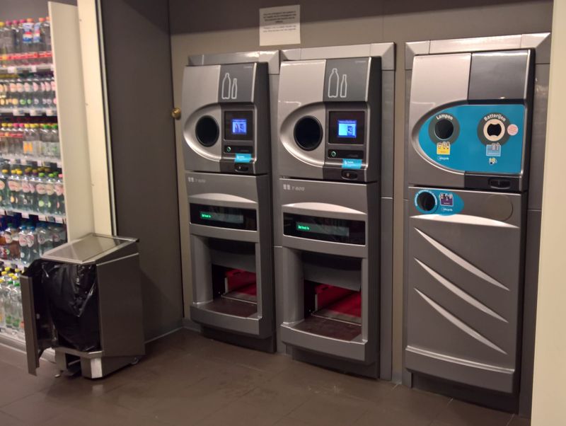 Court to Decide on Plan to Raise Deposits for Plastic Bottles post image