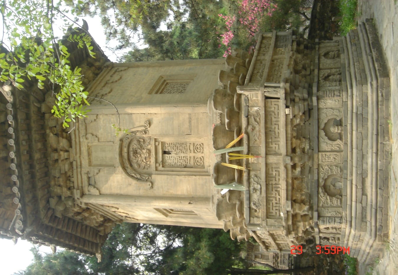 C:\Users\Suvdsuren\Desktop\28.4.2008 Khubilai khani gunjiin sum\DSC05558.JPG