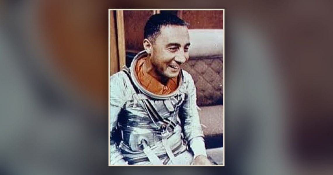 Астронавт Виржил Гриссоны нислэг ба үхэл