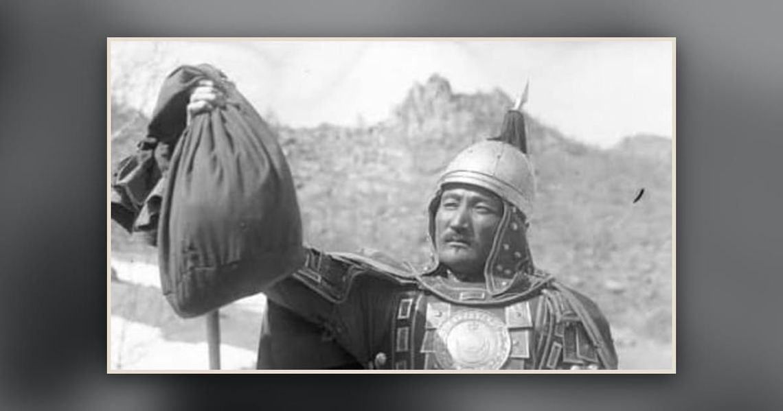 Улаан малгайт, Чонын анчин Раашийг бидэнд үлдээсэн Соёлын тэргүүний ажилтан