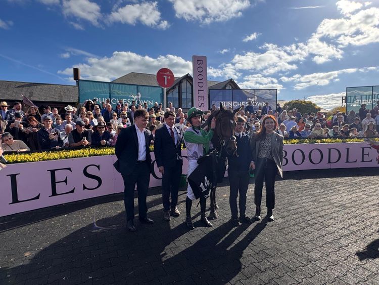 Sea Music shocks at Punchestown in family finish