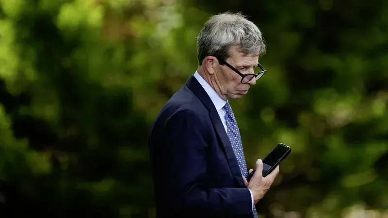 "Great Bums": The WhatsApp Group Nobody Is Talking About