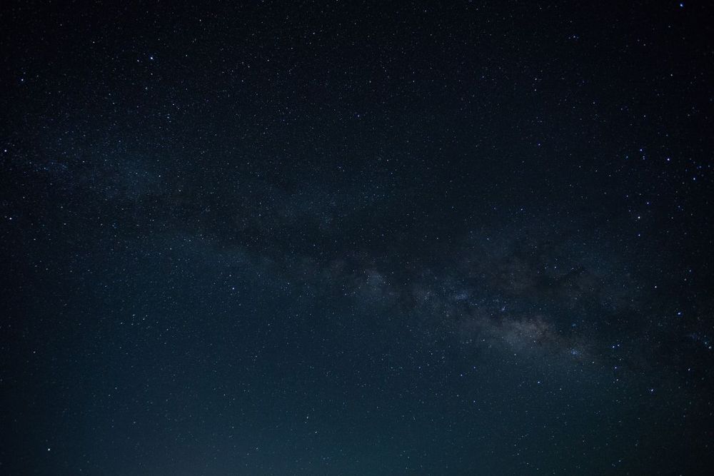 Luna поможет автоматически включить тёмную тему с нужными параметрами