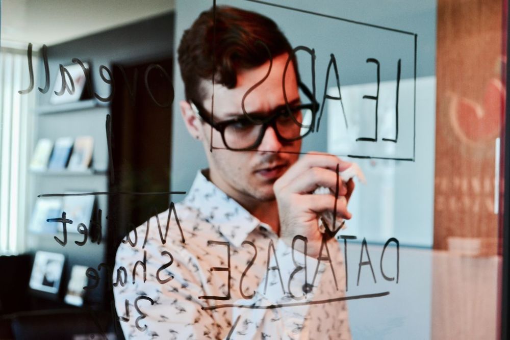 Как получить доступ к 100% посетителей сайта. Обзор Calltouch Лидс