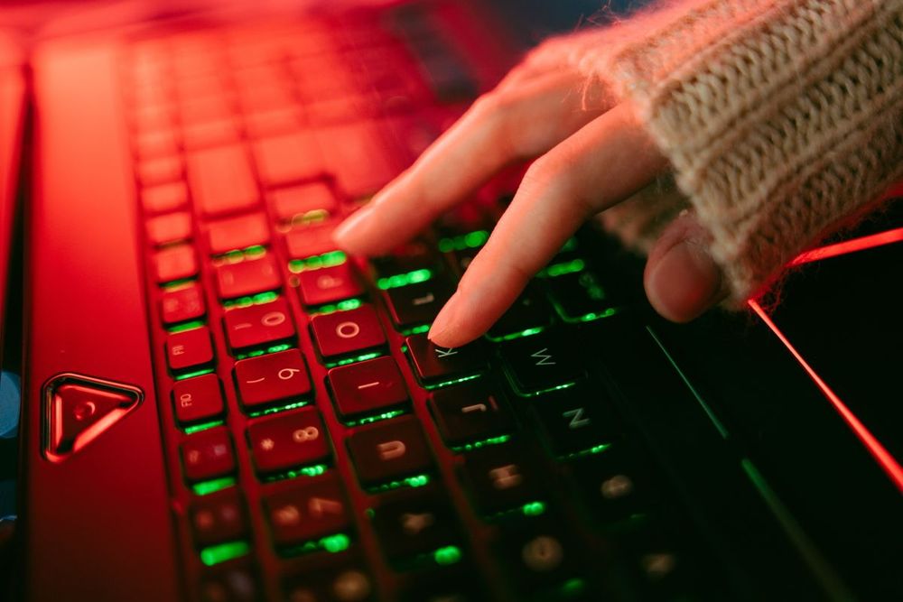 Как создать свою раскладку клавиатуры с помощью редактора Keyboard Layout Editor