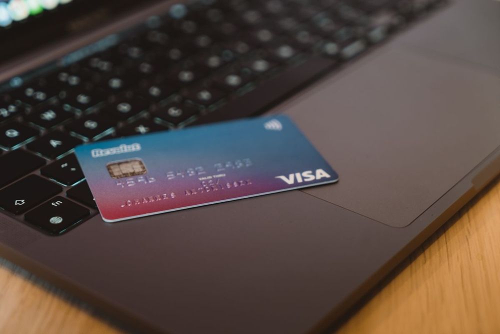 Обзор CoinPayCard. Анонимная Visa за крипту