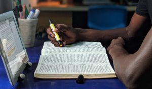 Как автоматически скрыть личные данные на скриншоте