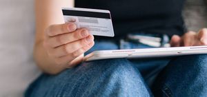 Обзор Bankoff. Как получить иностранную Visa через мессенджер