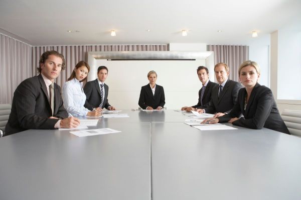 Как автоматически открывать файл при начале встречи в календаре Apple