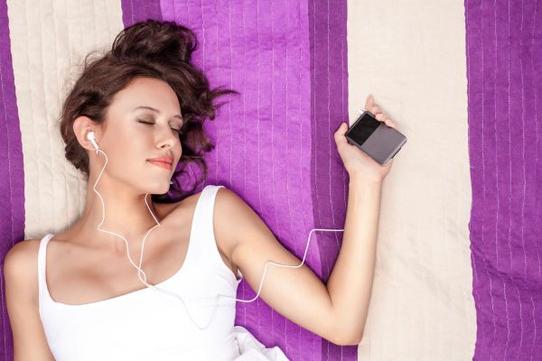 Сравнение 11 популярных музыкальных сервисов