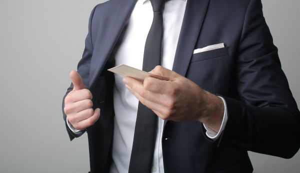 Топ-4 приложений для сканирования визиток