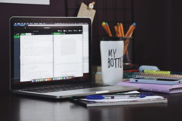 College paperworks that call for the help of a good AI college editing tool. 