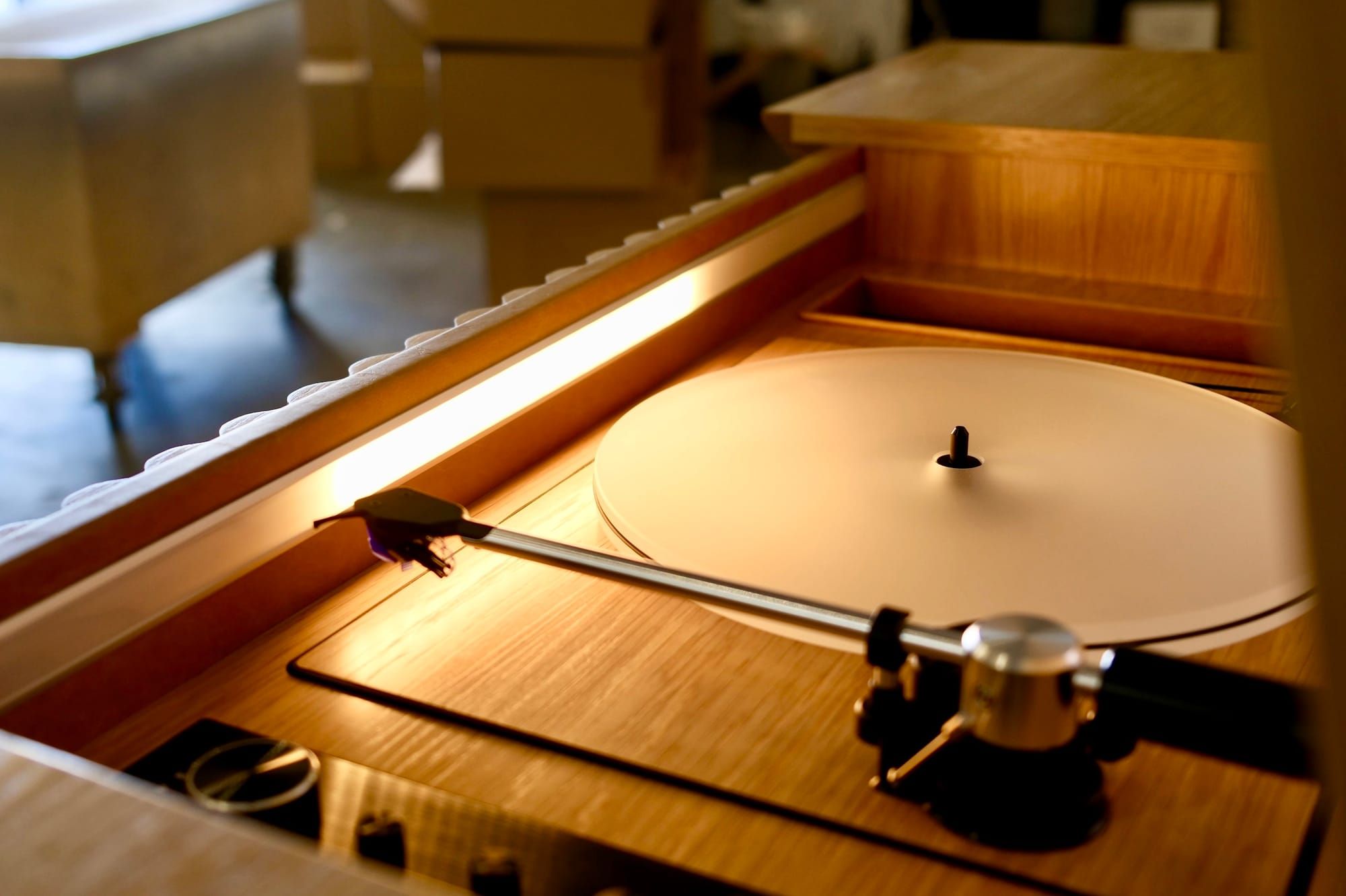 I'm obsessed with this wildly expensive, handcrafted record player because it's full of technology