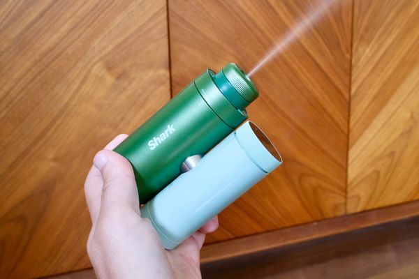 I tried Shark's $150 ChillPill—and the cold metal plate is the best part