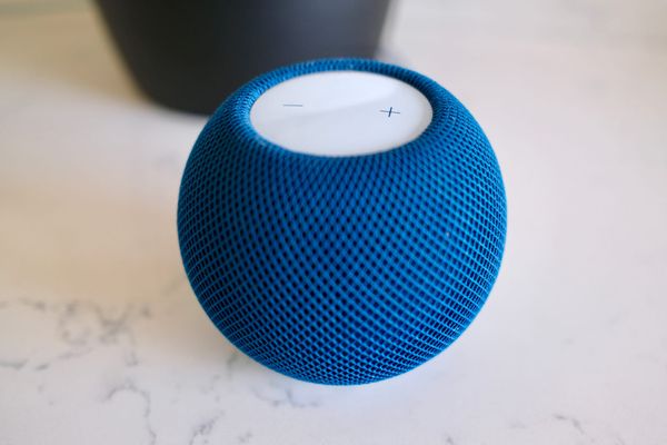 Apple HomePod mini in blue
