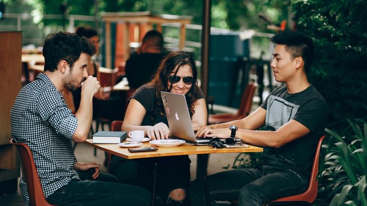 Cybersecurity Startups in the Quantum and AI Era: Trends, Tools, and Opportunities