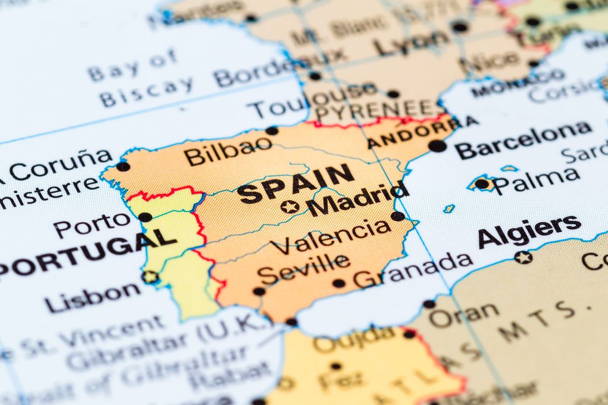 🇪🇸 Living in Spain: The Real Positives and Negatives From Someone Who’s Lived Across the Country