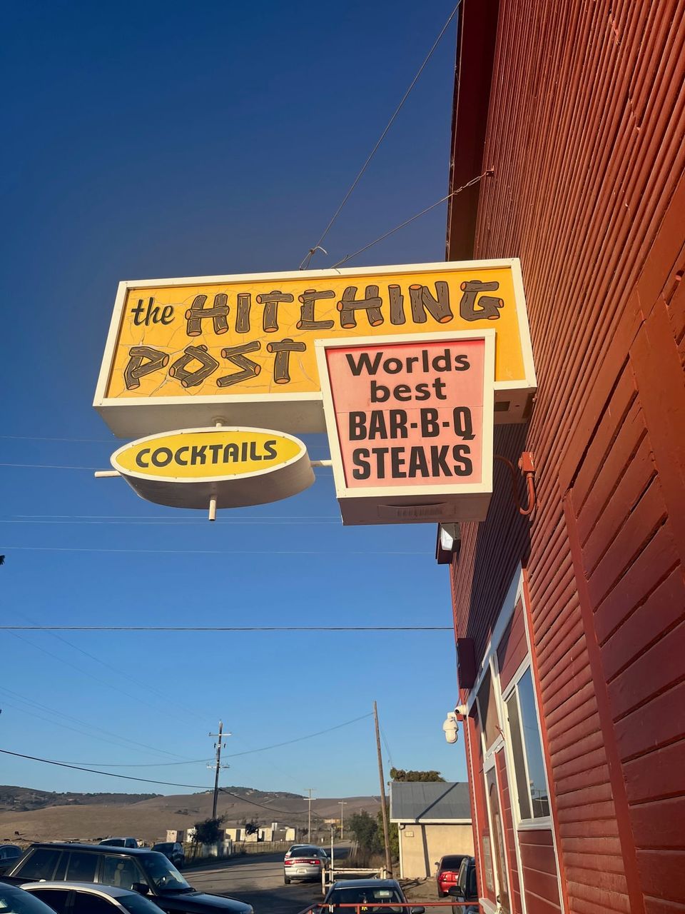 En Californie : The Hitching Post – World’s Best Bar-B-Q Steaks! (Level B1-B2)