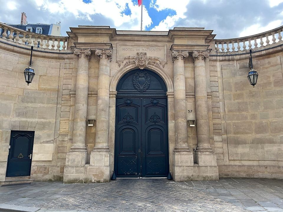 La crise politique française et la culture du compromis (The French Political Crisis and the Culture of Compromise) (Level B1-B2)