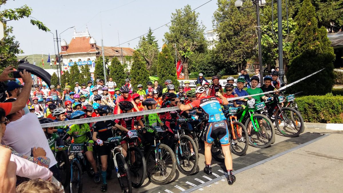 Maratonul Vinului 2017: Podium pentru Natalia şi Ambulanţa de Biciclete pentru mine