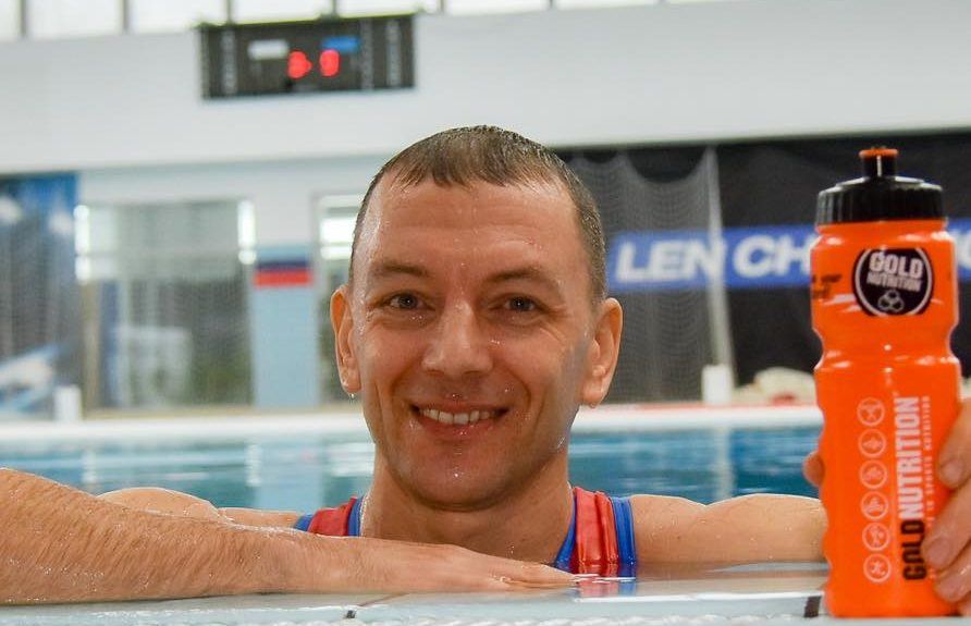 Razvan Ene - bazin inot