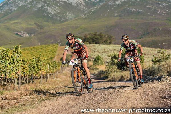 Românii au fost în top la Absa Cape Epic, cel mai greu concurs MTB din lume