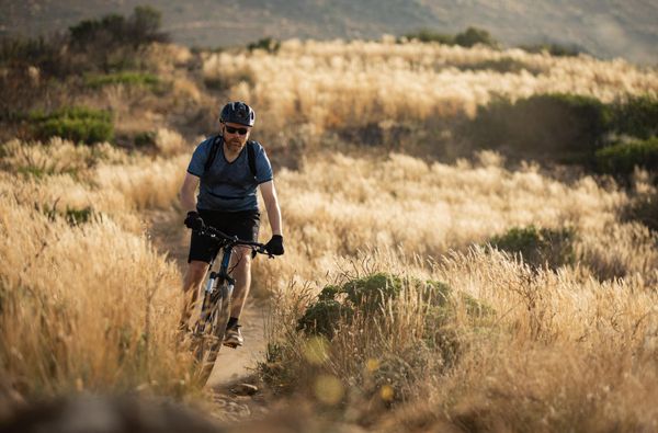 Cinci motive pentru care să-ți cumperi o bicicletă MTB de la Decathlon