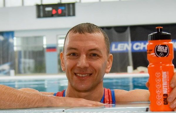 Razvan Ene - bazin inot