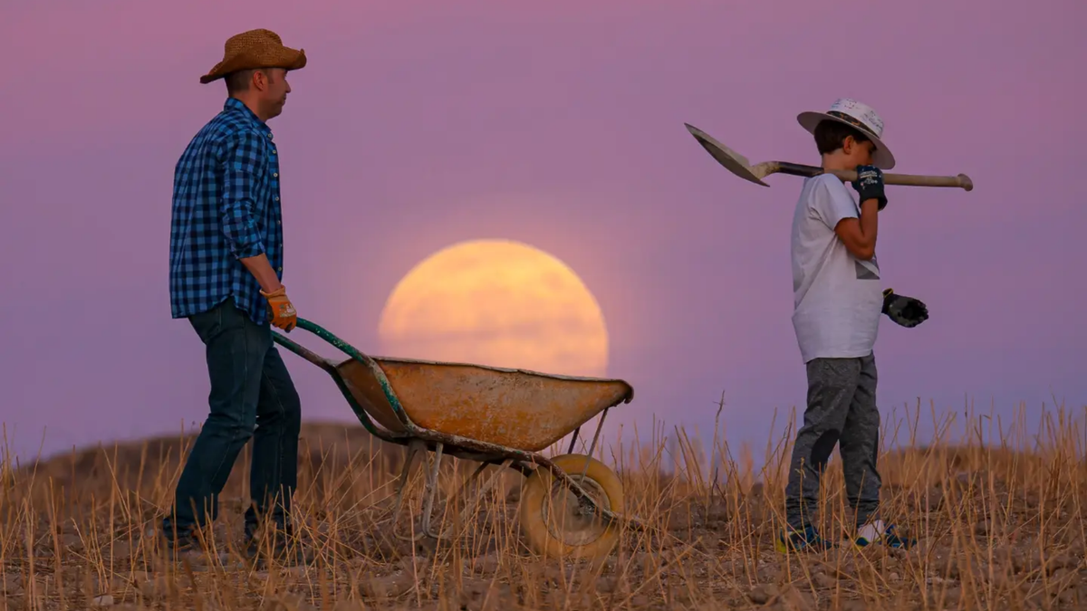 This Father And Son Get Creative With The Harvest Moon