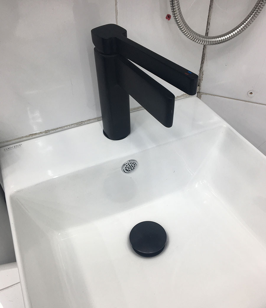 블랙 수전과 폽업