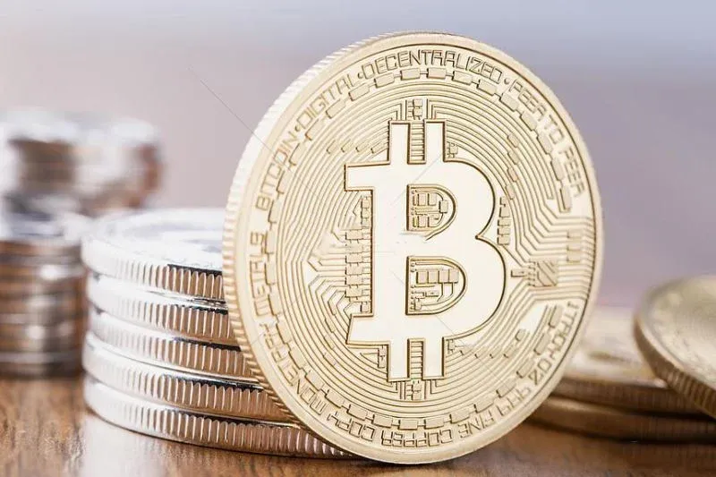 Posición dominante de Bitcoin 1.32×: ignorando la pregunta de si el mercado cripto se detiene en Semana Santa