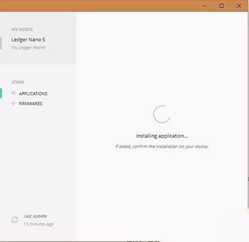 Administrador de dispositivos Ledger Nano S mostrando múltiples aplicaciones de criptomonedas y emergiendo la confirmación con clic derecho