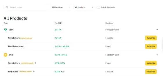 Lista de produtos do Binance Earn, exibindo ativo, taxa anual estimada e prazo de bloqueio
