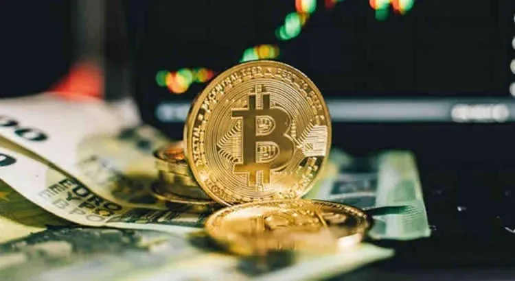 比特币现货与合约交易对比示意图