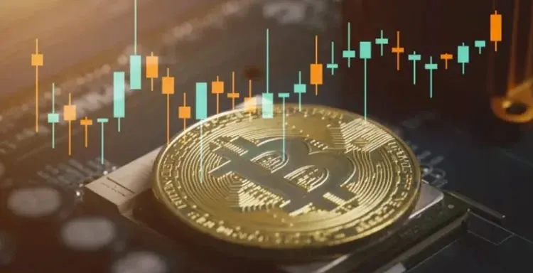 Curva de subida repentina de Bitcoin el fin de semana HYPE ONDO RENDER KAS