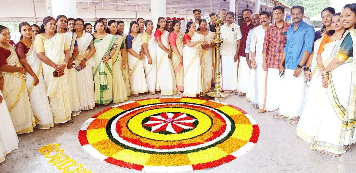 ആശ്രമം സ്‌കൂളിൽ ഓണാഘോഷ പരിപാടികൾ നടത്തി