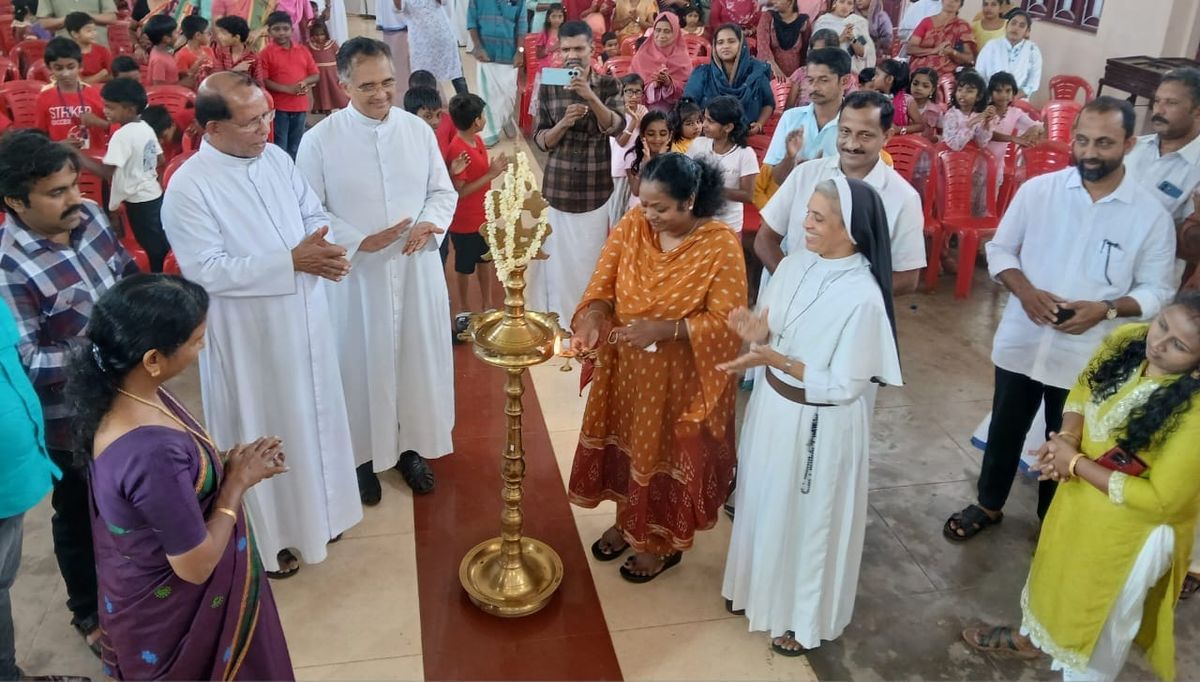 വെള്ളൂർ കരിപ്പാടം കാരുണ്യമാതാ എൽ.പി സ്‌കൂൾ സുവർണ്ണ ജൂബിലി ആഘോഷത്തിന് തുടക്കമായി