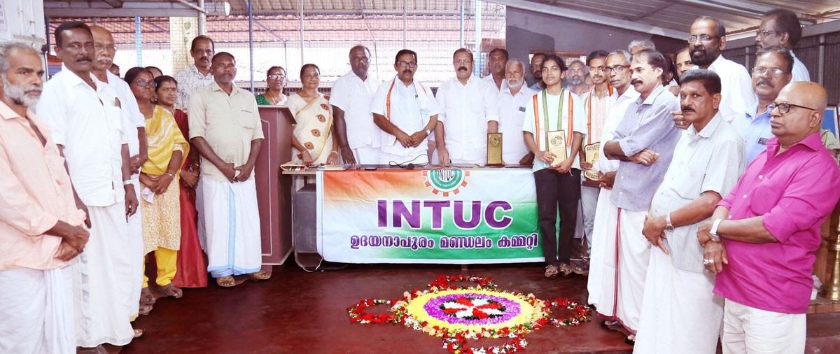പഞ്ചായത്ത് തെരഞ്ഞെടുപ്പില്‍ വിജയം കൊയ്യാന്‍ തൊഴിലാളികളുടെ കര്‍മ്മ സേന രൂപീകരിക്കും