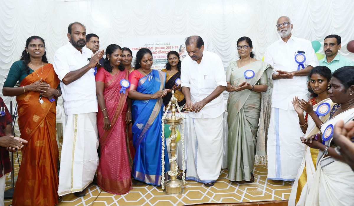 മറവൻതുരുത്ത് ഐ.എച്ച്.ഡി.പി നഗറിൽ നിർമ്മാണം പൂർത്തിയാക്കിയ പദ്ധതികൾ നാടിന് സമർപ്പിച്ചു