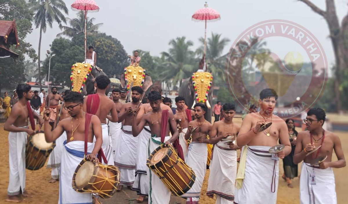 വൈക്കത്ത് നാളെ ദേശപൂത്താലം:  ഉദയനാപുരത്ത് 4 ന് കാർത്തികവിളക്ക്