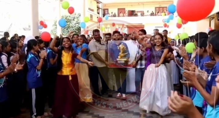 സംസ്ഥാന സ്‌കൂൾ കലോത്സവം: സ്വർണ്ണ കപ്പ് ഘോഷയാത്ര തുടങ്ങി