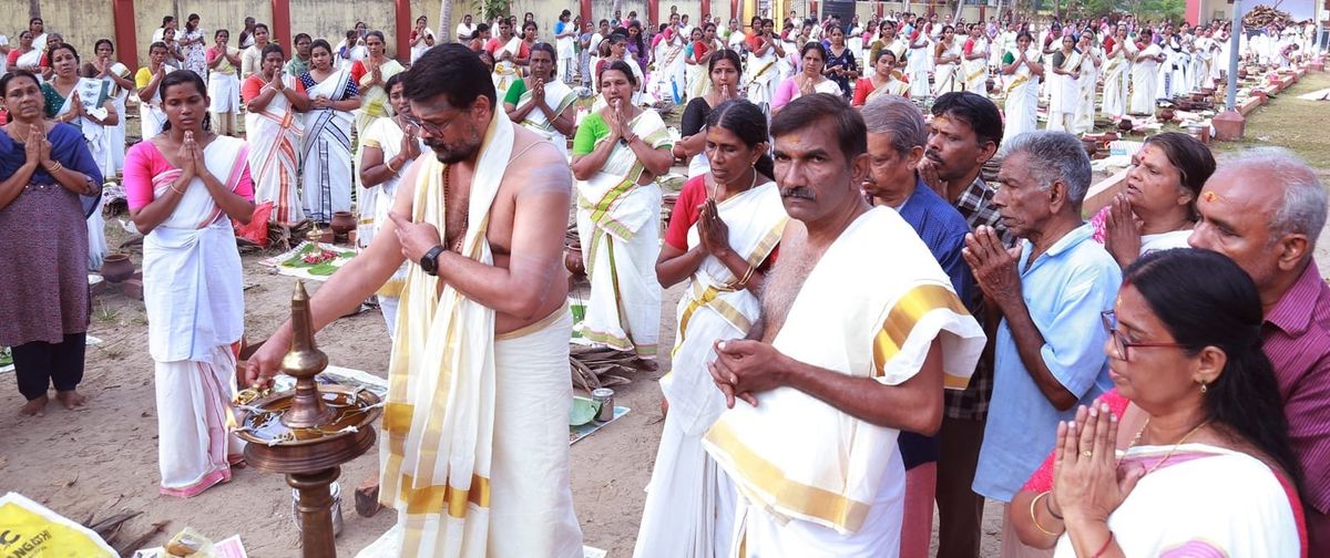 ശാസ്തക്കുളം ക്ഷേത്രത്തിലെ പൊങ്കാല സമര്‍പ്പണം ഭക്തി സാന്ദ്രം