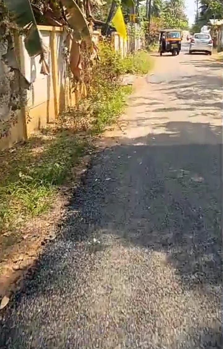 റോഡ് ടാറിംഗിലെ കൗതുകം