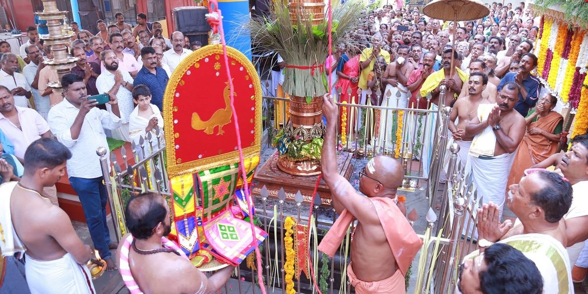 ചെമ്മനത്തുകര ശ്രീനാരായണേശ്വരപുരം ശ്രീ സുബ്രഹ്‌മണ്യ സ്വാമി ക്ഷേത്രത്തില്‍ ഉത്സവം കൊടിയേറി