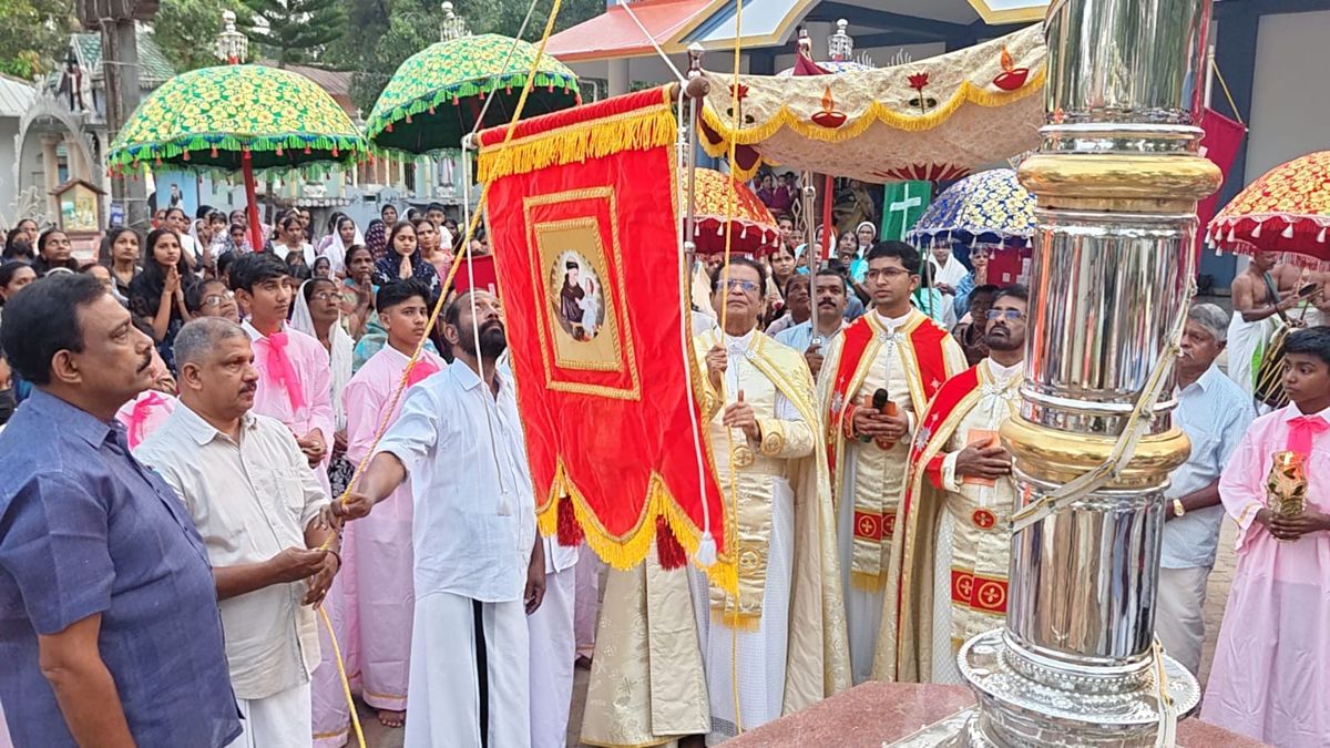 അച്ചിനകം പള്ളിയിൽ തിരുനാൾ കൊടിയേറി