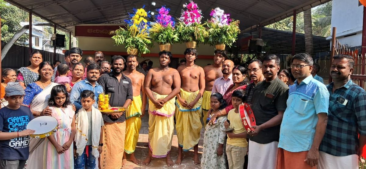 വണികവൈശ്യസംഘത്തിന്റെ ഊരുചുറ്റൽ കുംഭകുടം ആരംഭിച്ചു