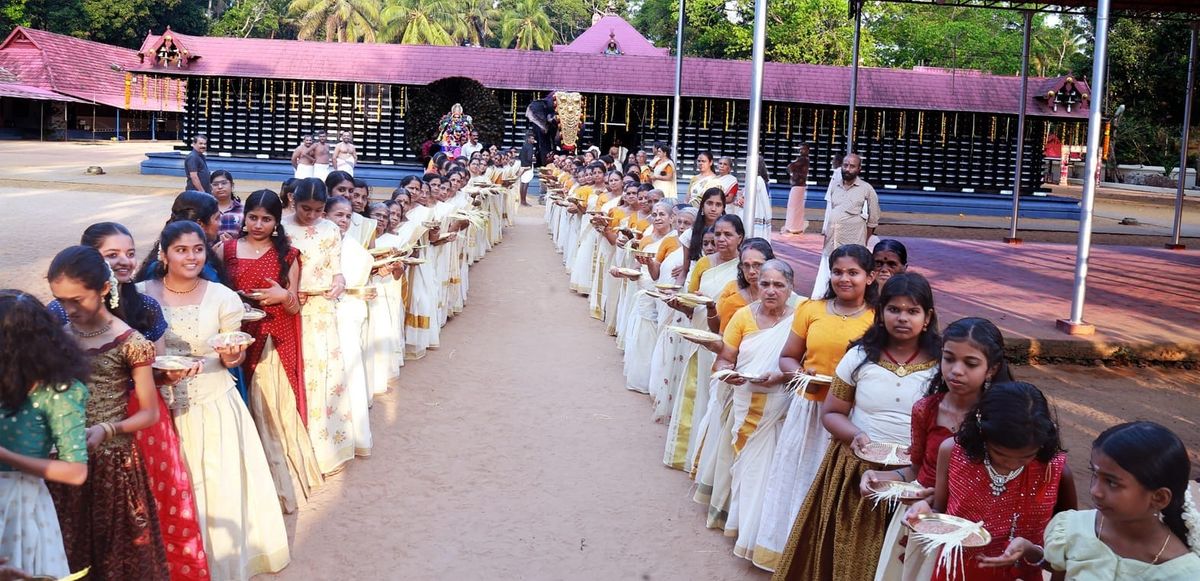 താലപ്പൊലി ഭക്തി നിര്‍ഭരം