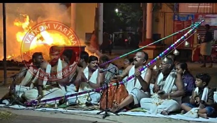 ദേവിയുടെ മടങ്ങിവരവിനായി വില്ലൊരുക്കി കാത്തിരിക്കുന്നു വണികവൈശ്യർ