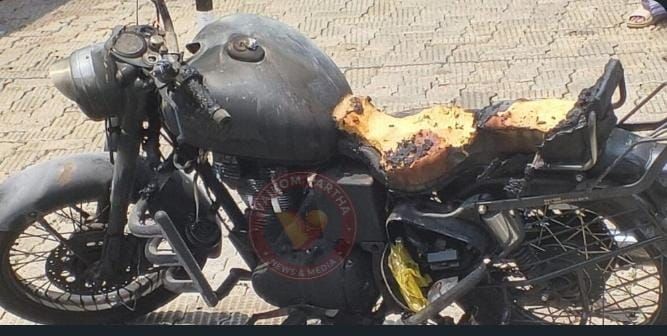 കൊച്ചിയിൽ കൊടും ചൂടിൽ ബൈക്കിന്റെ സീറ്റ് കത്തിനശിച്ചു